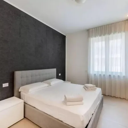 Ampli De 3-habitacions A Appartamento Roma