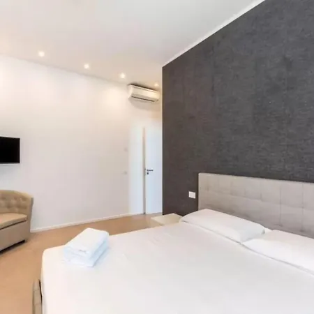 Ampli De 3-habitacions A 아파트 *